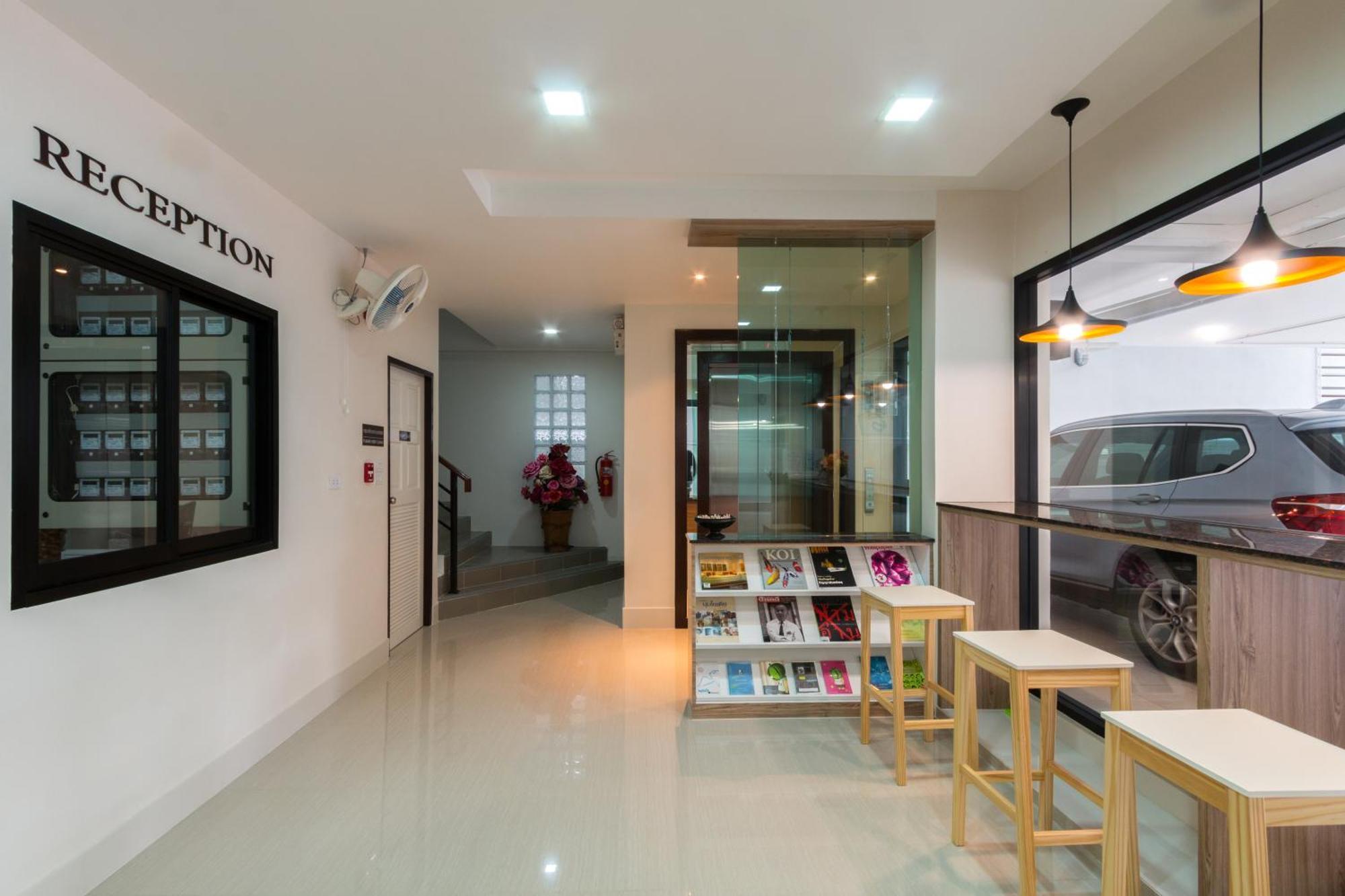 Peaberry Place - พีเบอร์รี่เพลส Bangkok Exteriör bild